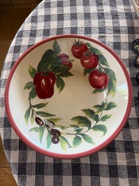 William Sonoma Ceramic  Serving Bowl with Tomatoes made in Portugal